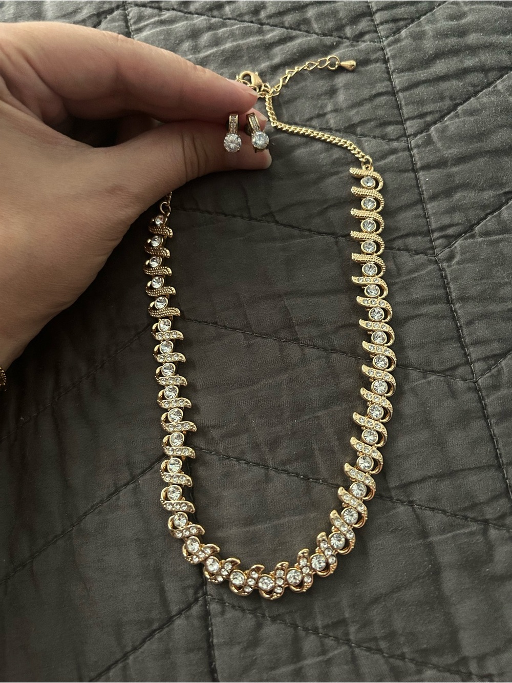 Fashion Jewelry Gold Crystal Link Necklace and Stud Earrings Set